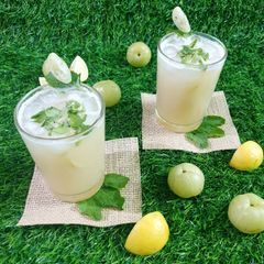 A picture of Gooseberry ginger juice.