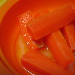 A picture of Easy Microwaved Glazed Carrots for Bentos.