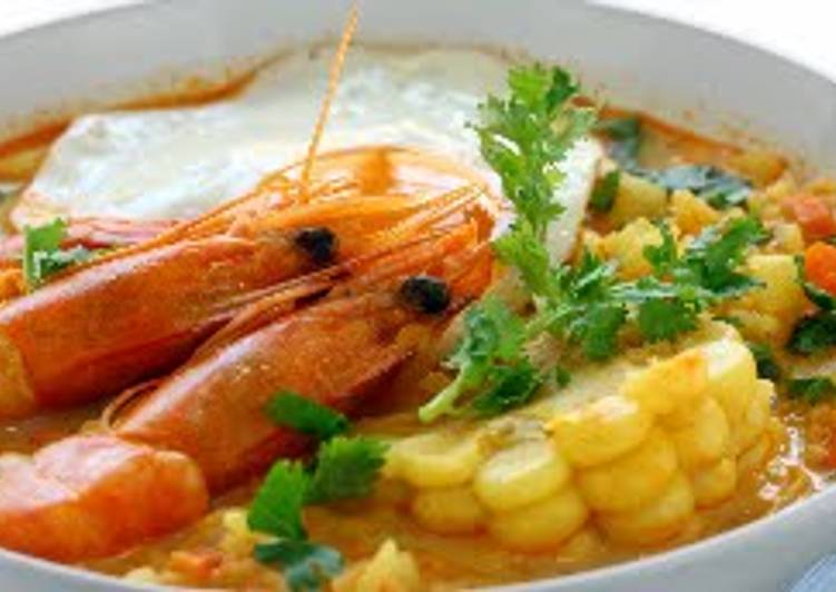 Delicious Shrimp soup/ Chupa de camarones