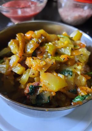 লাউ কুমড়ো বড়ি ঘন্ট (lau kumro bori ghonto recipe in Bengali) রেসিপির প্রধান ছবি