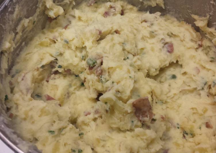 Recipe of Quick Roasted Garlic Mashed Red Potatoes