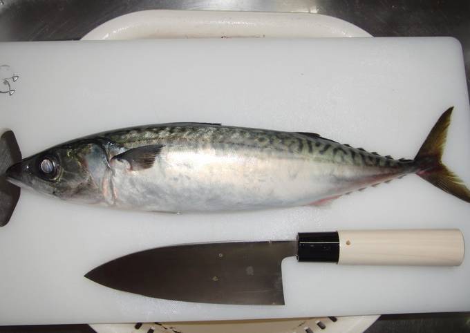 How to fillet a fish (3-layer filleting) - For Mackerel Recipe by  cookpad.japan - Cookpad