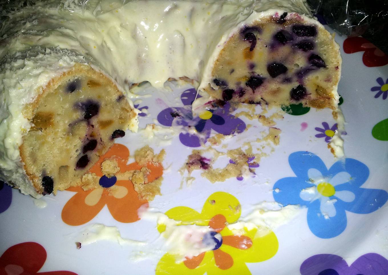 Pound orange peach pie in blueberry cup with orange cream cheese