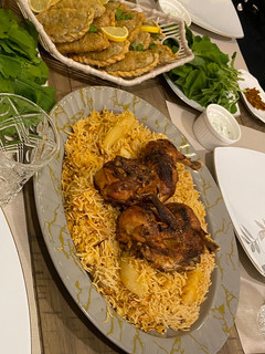 صورة لوصفة رز بخاري بالدجاج
