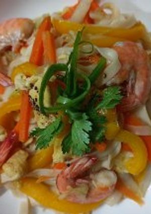 Hình của món Mì cầu vồng khuyết.