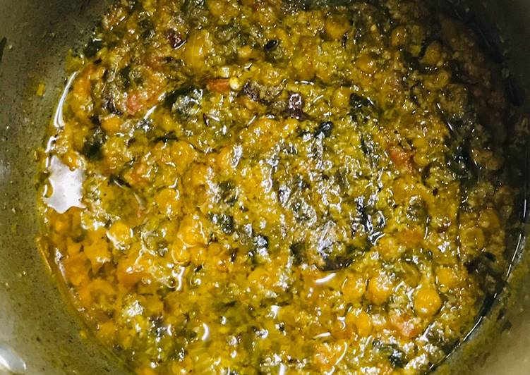 Recipe of Quick Palak dal curry