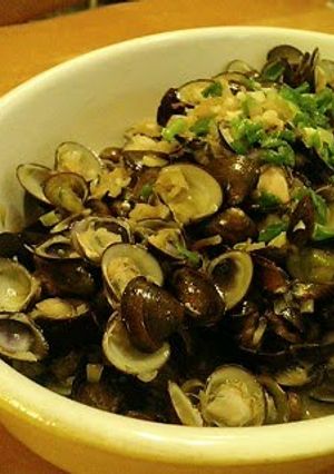 A picture of Chinese-Style Stir Fried Shijimi Clams.