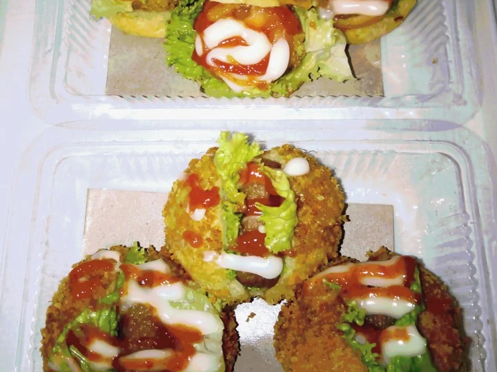 Langkah Gampang Menyiapkan Resep Burger isi nuget ayam dan donat sosis yang Bikin Ngiler Anti Ribet, Uenak Banget