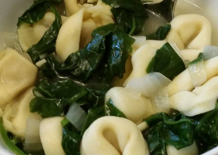 Simple Way to Make Tortellini Soup