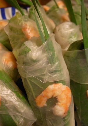 A picture of Vietnamese Fresh Spring Rolls with Peanut Sauce.