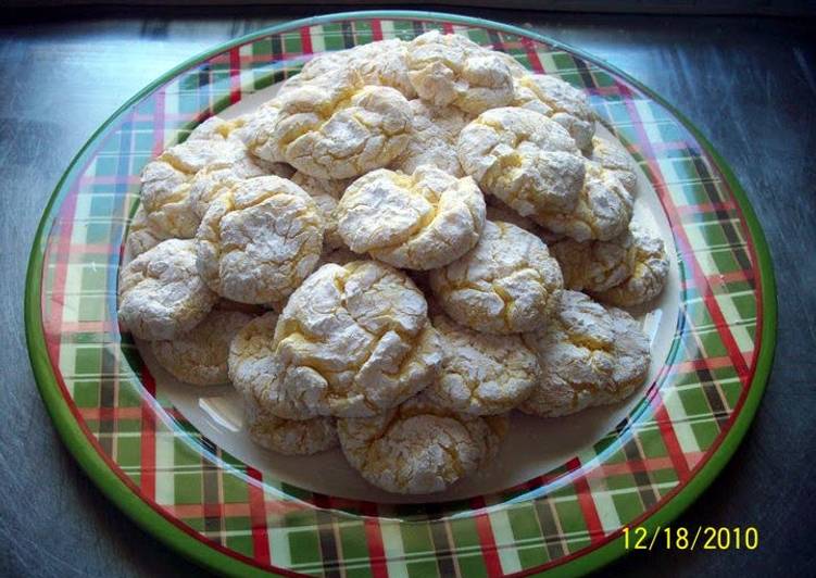 Lemon Snowflake Cookies