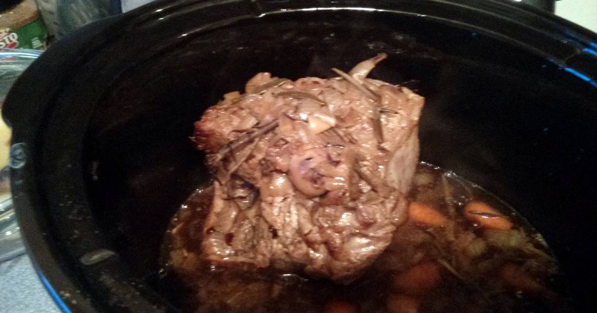 Slow Cooked Lamb Shoulder Recipe by jayuk20 - Cookpad