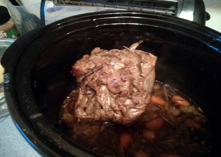 How to Make Super Quick Homemade Slow Cooked Lamb Shoulder