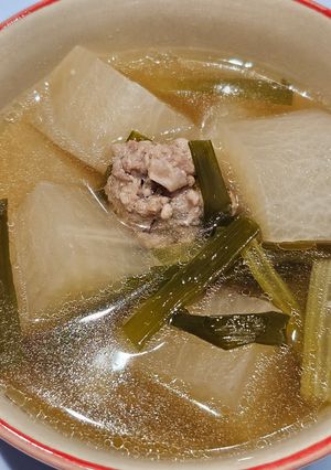 รูปของ น้ำแกงหัวไชเท้า หมูสับ