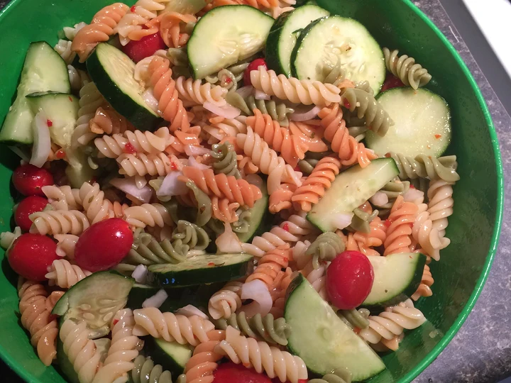 Easy Steps to Prepare Salad Mentimun, Bawang, dan Tomat Memaw which Delicious