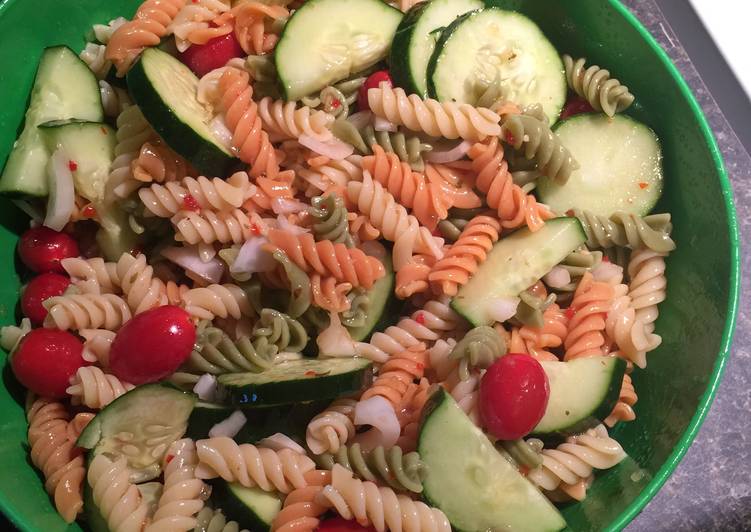 Simple Way to Prepare Quick Memaw&#39;s Cucumber, Onion And Tomato Salad