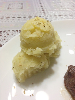 A picture of Mash potato.