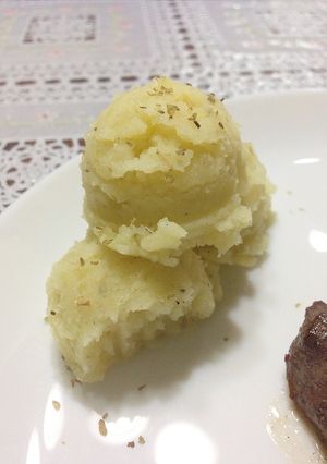 A picture of Mash potato.