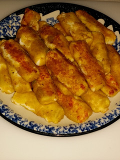 A picture of Spicy Mozzarella Sticks.