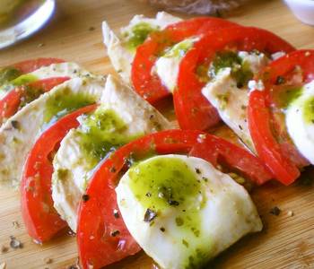 Update, Cooking Recipe Chicken Tomato Cheese in a Basil Marinade Yummy