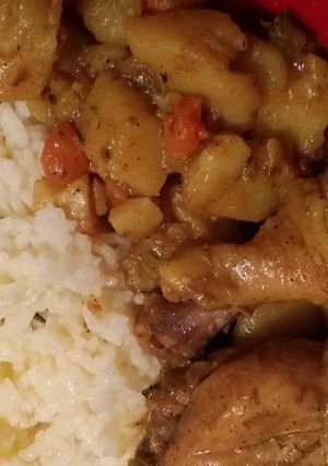 A picture of Curry chicken.