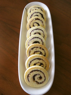 A picture of Swirly Cookies with Huckleberry and Nuts.