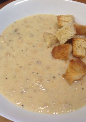 A picture of Roasted Cauliflower Soup.