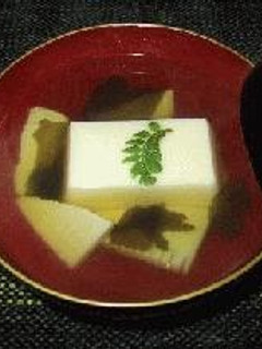 A picture of Clear Broth with Egg Tofu.