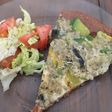Pizza integral con vegetales salteados