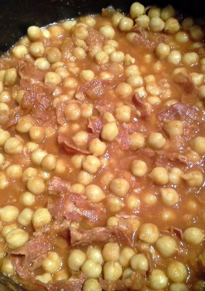 A picture of Easy chorizo chickpeas.