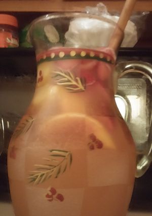 A picture of White Peach Sangria.