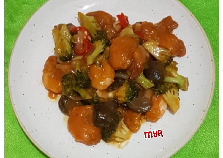 Udang Brokoli Jamur Asam Manis Pedas