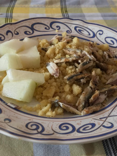 Una foto de Migas con boquerones
