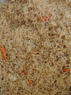 முட்டை ஃபிரைட் ரைஸ் (Muttai fried rice recipe in tamil) செய்முறை முக்கிய புகைப்படம்