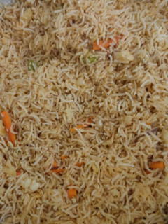 முட்டை ஃபிரைட் ரைஸ் (Muttai fried rice recipe in tamil) செய்முறை முக்கிய புகைப்படம்