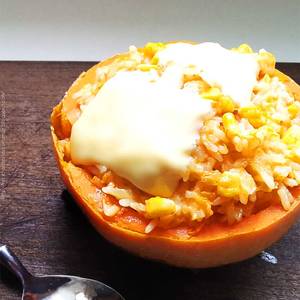 Calabaza rellena con pollo, choclo y arroz cremoso! Muy fácil de hacer, económica. SIN GLUTEN y SIN HORNO