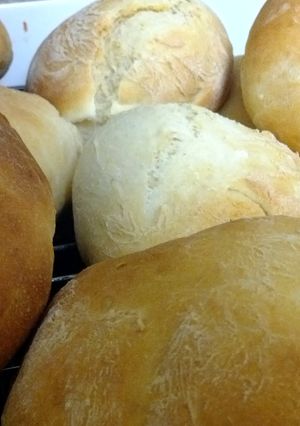 A picture of Naan Rolls.