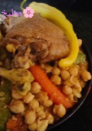 صورة لوصفة كسكس بالدجاج 🍗مرق احمر