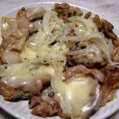 A picture of Easy Stir-Fried Pork with Onion and Cheese.