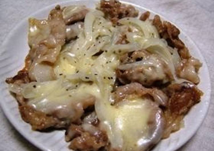 Step-by-Step Guide to Prepare Ultimate Easy Stir-Fried Pork with Onion and Cheese