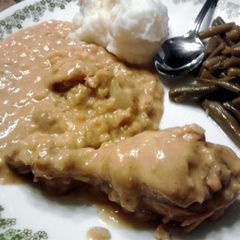 A picture of Creamy Crockpot Chicken & Brown Rice.