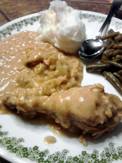 A picture of Creamy Crockpot Chicken & Brown Rice.