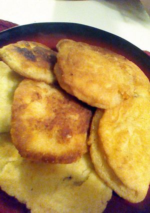 A picture of fried cornbread with cheese :-).