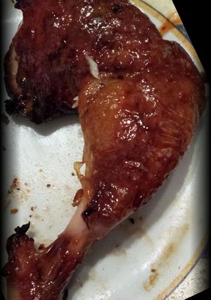A picture of Sven's Hot Honey glaze for chicken..