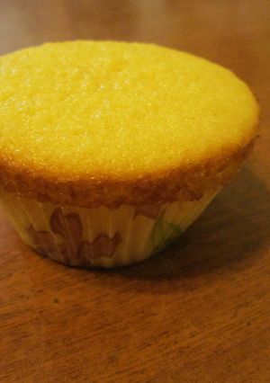 A picture of Vanilla cupcakes.