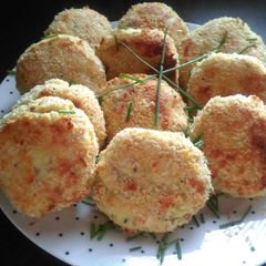 Mandys mini tuna burger bites A picture of Mandys mini tuna burger bites.