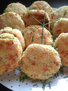 A picture of Mandys mini tuna burger bites.