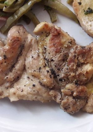 Una foto de Muslos de pollo a la plancha