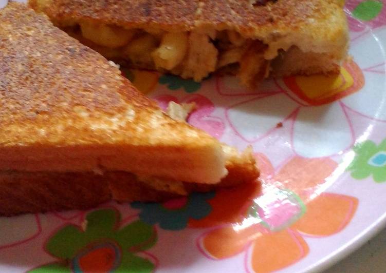 Steps to Make Perfect Grilled Mac n&#39; Cheese w/ Chicken (leftover Easter dinner  solution)