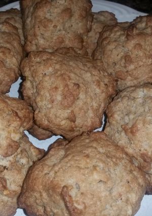 A picture of Banana Oatmeal Cookies.